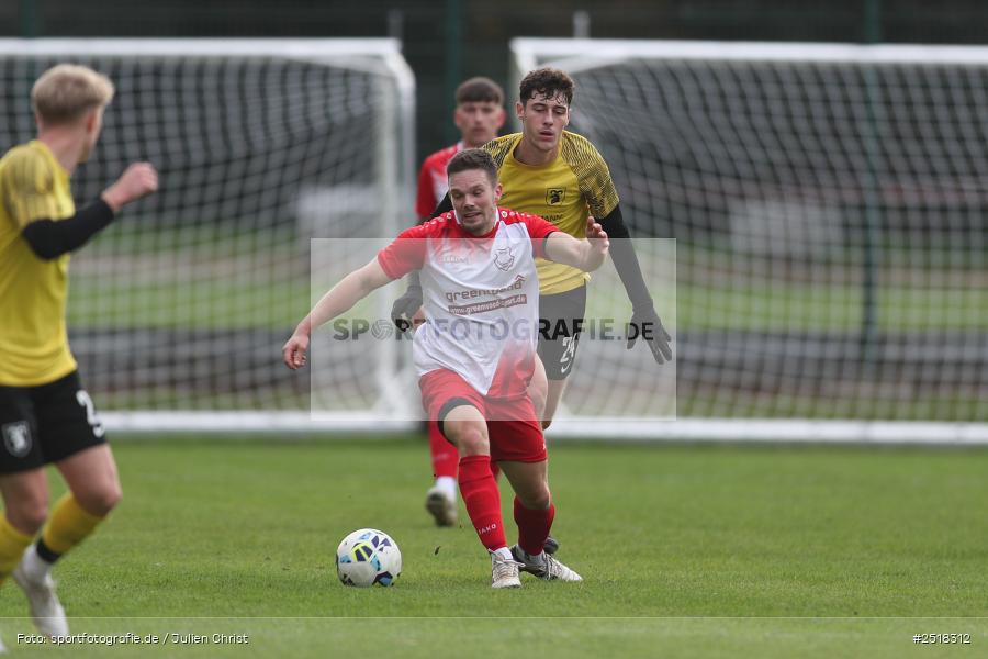 sport, action, Sportgelände, SpVgg Hösbach-Bahnhof, SpVgg Giebelstadt, Hösbach-Bahnhof, HOS, GIE, Fussball, Bezirksliga Unterfranken West, BFV, 19.10.2025, 14. Spieltag - Bild-ID: 2518312