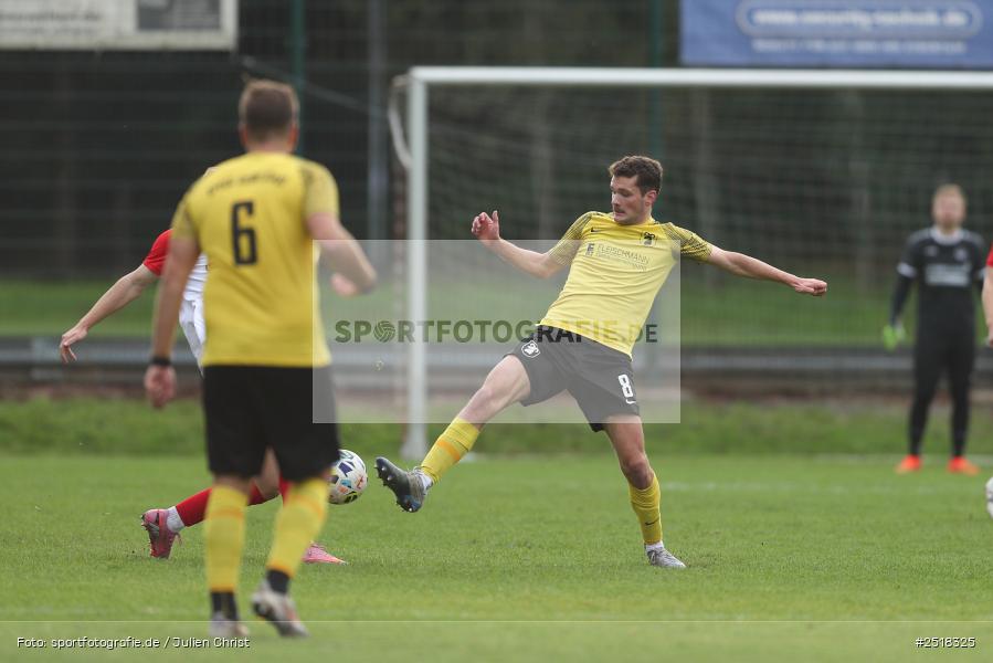 sport, action, Sportgelände, SpVgg Hösbach-Bahnhof, SpVgg Giebelstadt, Hösbach-Bahnhof, HOS, GIE, Fussball, Bezirksliga Unterfranken West, BFV, 19.10.2025, 14. Spieltag - Bild-ID: 2518325