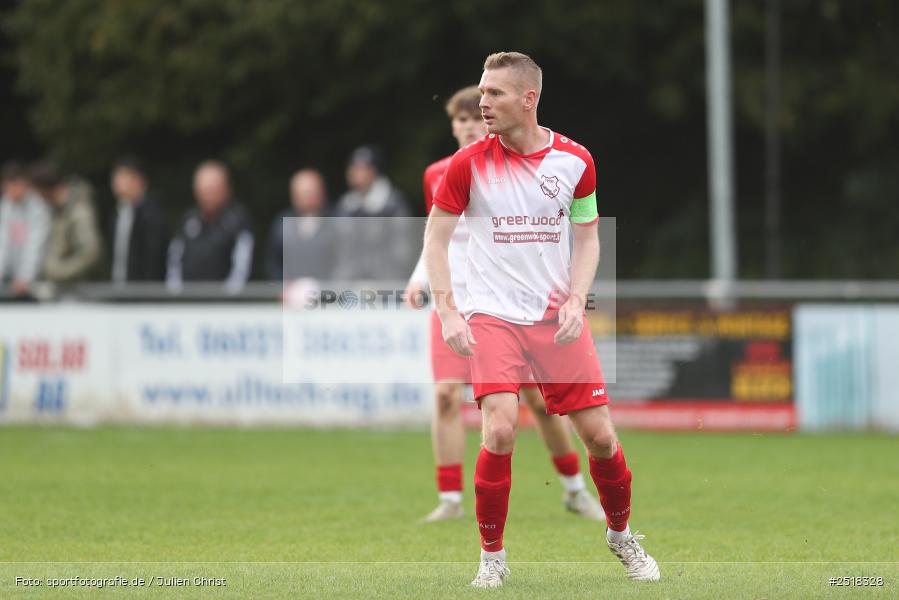 sport, action, Sportgelände, SpVgg Hösbach-Bahnhof, SpVgg Giebelstadt, Hösbach-Bahnhof, HOS, GIE, Fussball, Bezirksliga Unterfranken West, BFV, 19.10.2025, 14. Spieltag - Bild-ID: 2518328