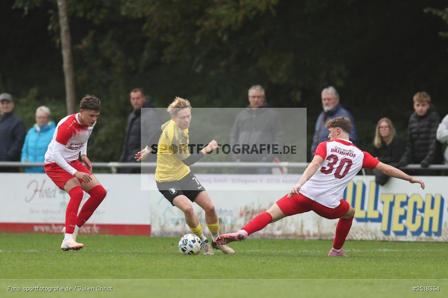 sport, action, Sportgelände, SpVgg Hösbach-Bahnhof, SpVgg Giebelstadt, Hösbach-Bahnhof, HOS, GIE, Fussball, Bezirksliga Unterfranken West, BFV, 19.10.2025, 14. Spieltag - Bild-ID: 2518334