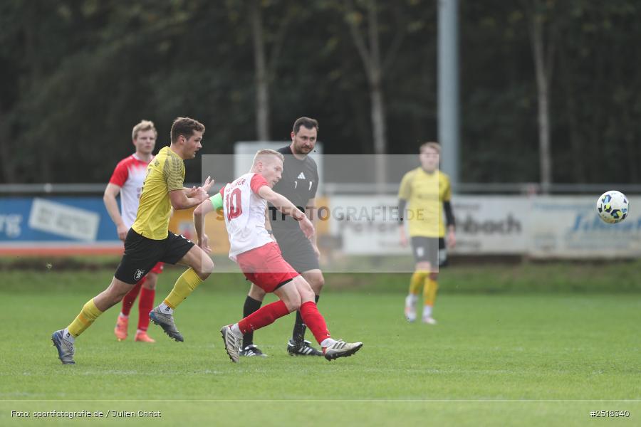 sport, action, Sportgelände, SpVgg Hösbach-Bahnhof, SpVgg Giebelstadt, Hösbach-Bahnhof, HOS, GIE, Fussball, Bezirksliga Unterfranken West, BFV, 19.10.2025, 14. Spieltag - Bild-ID: 2518340