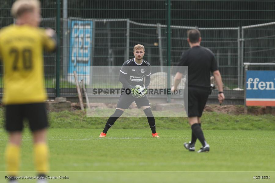 sport, action, Sportgelände, SpVgg Hösbach-Bahnhof, SpVgg Giebelstadt, Hösbach-Bahnhof, HOS, GIE, Fussball, Bezirksliga Unterfranken West, BFV, 19.10.2025, 14. Spieltag - Bild-ID: 2518354