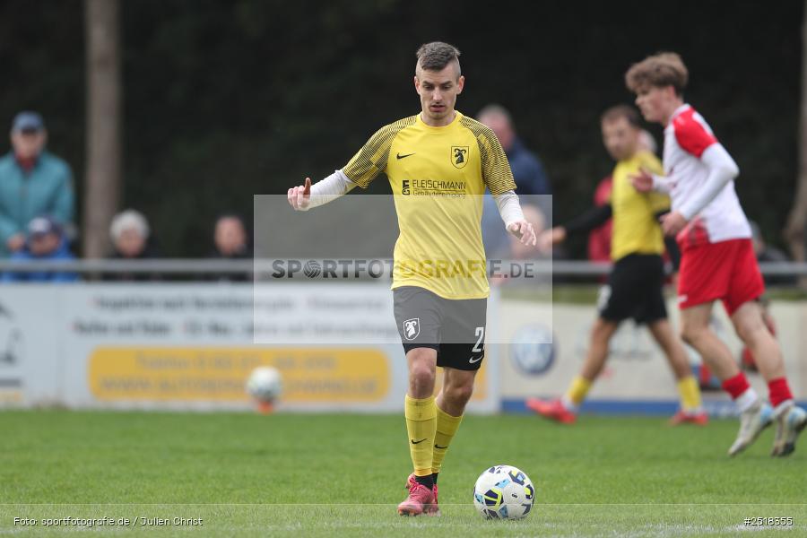 sport, action, Sportgelände, SpVgg Hösbach-Bahnhof, SpVgg Giebelstadt, Hösbach-Bahnhof, HOS, GIE, Fussball, Bezirksliga Unterfranken West, BFV, 19.10.2025, 14. Spieltag - Bild-ID: 2518355