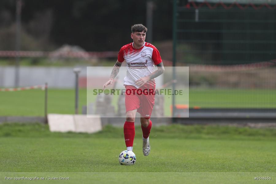 sport, action, Sportgelände, SpVgg Hösbach-Bahnhof, SpVgg Giebelstadt, Hösbach-Bahnhof, HOS, GIE, Fussball, Bezirksliga Unterfranken West, BFV, 19.10.2025, 14. Spieltag - Bild-ID: 2518356