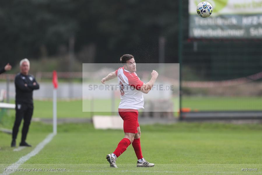 sport, action, Sportgelände, SpVgg Hösbach-Bahnhof, SpVgg Giebelstadt, Hösbach-Bahnhof, HOS, GIE, Fussball, Bezirksliga Unterfranken West, BFV, 19.10.2025, 14. Spieltag - Bild-ID: 2518362