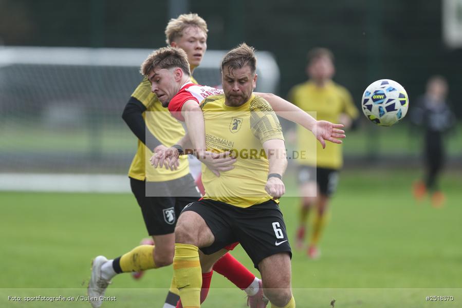 sport, action, Sportgelände, SpVgg Hösbach-Bahnhof, SpVgg Giebelstadt, Hösbach-Bahnhof, HOS, GIE, Fussball, Bezirksliga Unterfranken West, BFV, 19.10.2025, 14. Spieltag - Bild-ID: 2518370