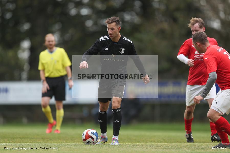sport, action, Sportgelände, Kreisklasse Würzburg Gr. 3, Fussball, Bischbrunn, BFV, 19.10.2025, 14. Spieltag, (SG 1) Stetten/Binsfeld/Müdesheim, (SG 1) Bischbrunn/Oberndorf - Bild-ID: 2518443