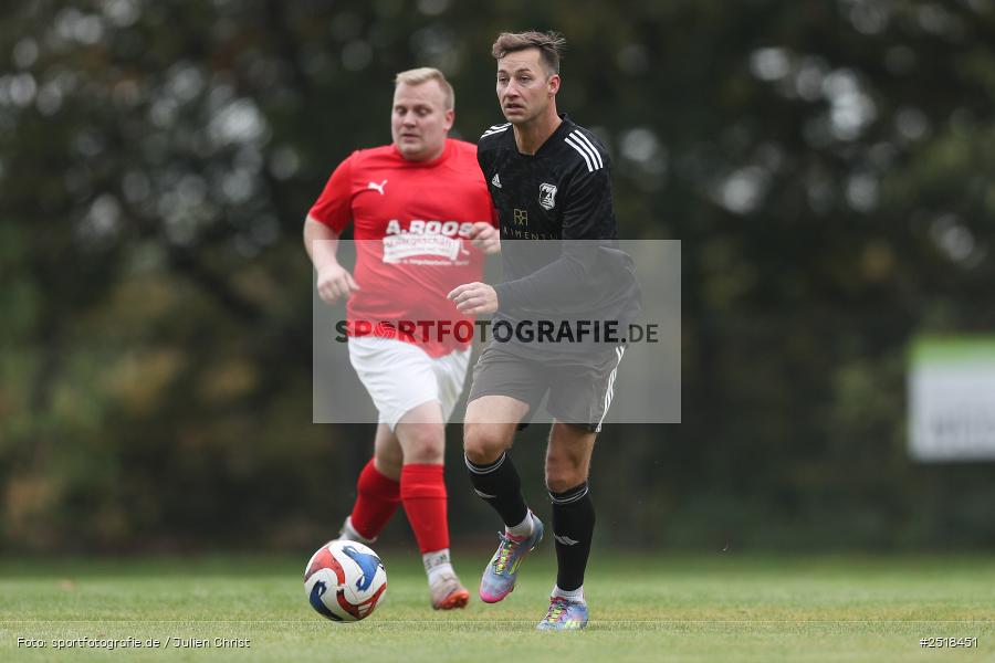 sport, action, Sportgelände, Kreisklasse Würzburg Gr. 3, Fussball, Bischbrunn, BFV, 19.10.2025, 14. Spieltag, (SG 1) Stetten/Binsfeld/Müdesheim, (SG 1) Bischbrunn/Oberndorf - Bild-ID: 2518451