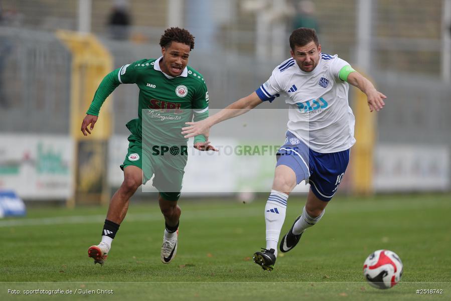 Stadion am Schönbusch, Aschaffenburg, 25.10.2025, sport, action, Fussball, BFV, 15. Spieltag, VFB, SVA, VfB Eichstätt, SV Viktoria Aschaffenburg - Bild-ID: 2518742