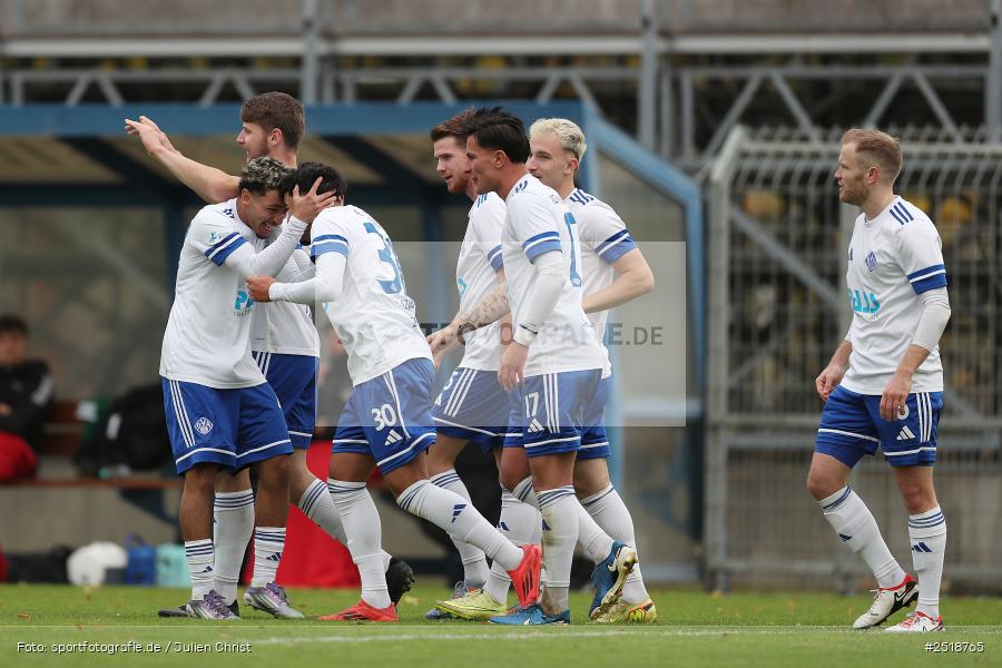 Stadion am Schönbusch, Aschaffenburg, 25.10.2025, sport, action, Fussball, BFV, 15. Spieltag, VFB, SVA, VfB Eichstätt, SV Viktoria Aschaffenburg - Bild-ID: 2518765