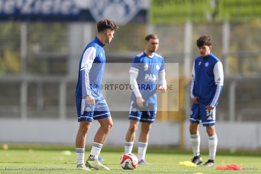 sport, action, VfB Eichstätt, VFB, Stadion am Schönbusch, SVA, SV Viktoria Aschaffenburg, Fussball, BFV, Aschaffenburg, 25.10.2025, 15. Spieltag - Bild-ID: 2519180