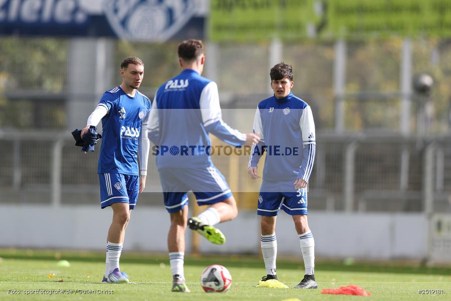 sport, action, VfB Eichstätt, VFB, Stadion am Schönbusch, SVA, SV Viktoria Aschaffenburg, Fussball, BFV, Aschaffenburg, 25.10.2025, 15. Spieltag - Bild-ID: 2519181