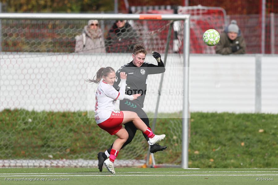 Sportpark Heuchelhof, Würzburg, 26.10.2025, sport, action, Fussball, BFV, 15. Spieltag, Bezirksoberliga Frauen, SV Veitshöchheim, FC Würzburger Kickers II - Bild-ID: 2519364
