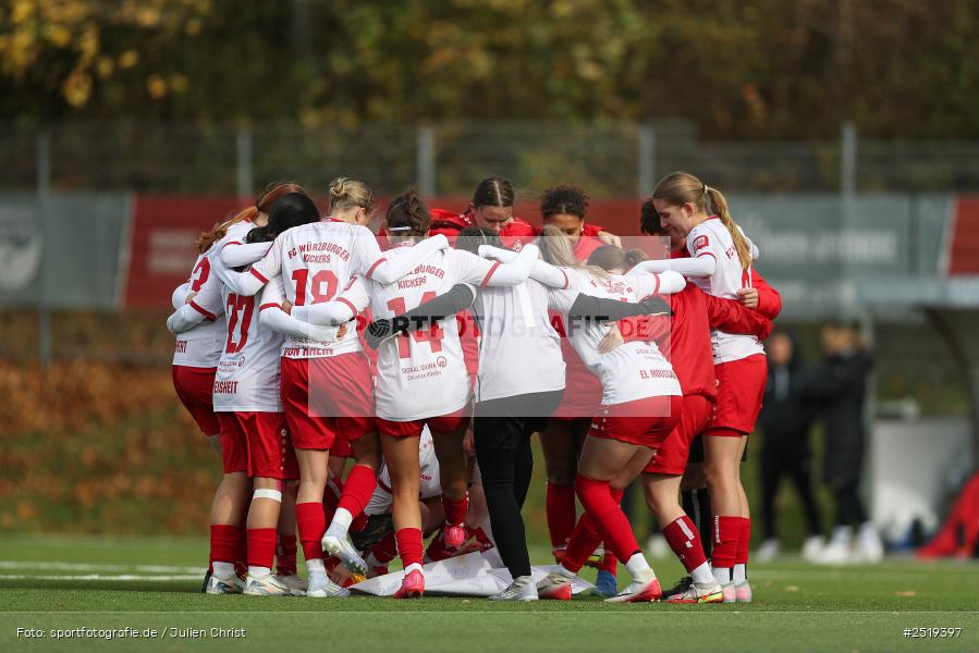 sport, action, Würzburg, Sportpark Heuchelhof, SV Veitshöchheim, Fussball, FC Würzburger Kickers II, Bezirksoberliga Frauen, BFV, 26.10.2025, 15. Spieltag - Bild-ID: 2519397