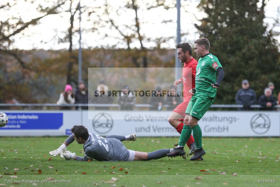 sport, action, Sportgelände, Kreisliga Würzburg Gr. 2, Gemünden-Seifriedsburg, Fussball, FVT, FVGS, FV Thüngersheim, FV Gemünden/Seifriedsburg, BFV, 26.10.2025, 15. Spieltag - Bild-ID: 2519595