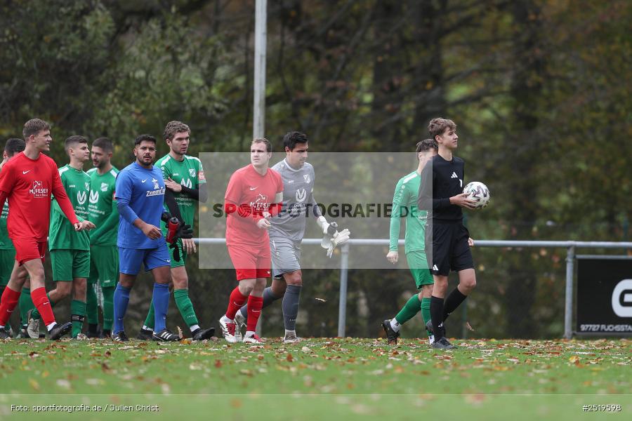 sport, action, Sportgelände, Kreisliga Würzburg Gr. 2, Gemünden-Seifriedsburg, Fussball, FVT, FVGS, FV Thüngersheim, FV Gemünden/Seifriedsburg, BFV, 26.10.2025, 15. Spieltag - Bild-ID: 2519598