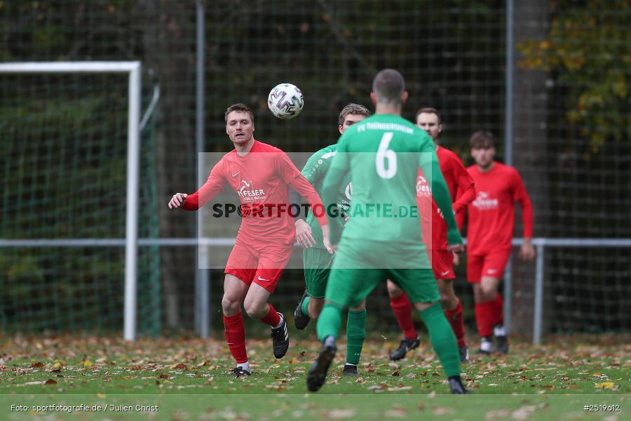 sport, action, Sportgelände, Kreisliga Würzburg Gr. 2, Gemünden-Seifriedsburg, Fussball, FVT, FVGS, FV Thüngersheim, FV Gemünden/Seifriedsburg, BFV, 26.10.2025, 15. Spieltag - Bild-ID: 2519612
