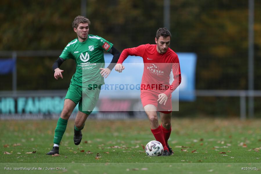sport, action, Sportgelände, Kreisliga Würzburg Gr. 2, Gemünden-Seifriedsburg, Fussball, FVT, FVGS, FV Thüngersheim, FV Gemünden/Seifriedsburg, BFV, 26.10.2025, 15. Spieltag - Bild-ID: 2519615
