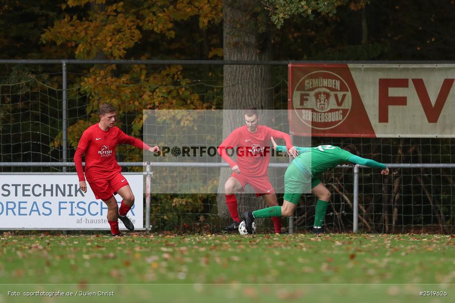 sport, action, Sportgelände, Kreisliga Würzburg Gr. 2, Gemünden-Seifriedsburg, Fussball, FVT, FVGS, FV Thüngersheim, FV Gemünden/Seifriedsburg, BFV, 26.10.2025, 15. Spieltag - Bild-ID: 2519626