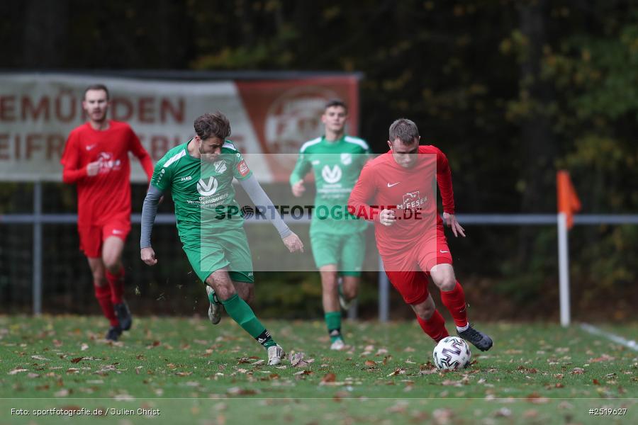 sport, action, Sportgelände, Kreisliga Würzburg Gr. 2, Gemünden-Seifriedsburg, Fussball, FVT, FVGS, FV Thüngersheim, FV Gemünden/Seifriedsburg, BFV, 26.10.2025, 15. Spieltag - Bild-ID: 2519627