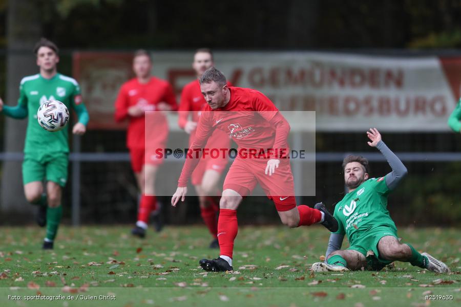 sport, action, Sportgelände, Kreisliga Würzburg Gr. 2, Gemünden-Seifriedsburg, Fussball, FVT, FVGS, FV Thüngersheim, FV Gemünden/Seifriedsburg, BFV, 26.10.2025, 15. Spieltag - Bild-ID: 2519630