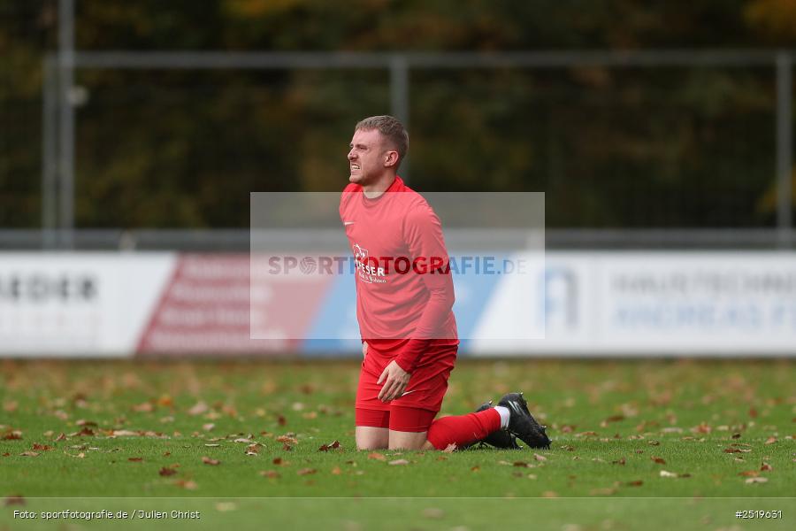 sport, action, Sportgelände, Kreisliga Würzburg Gr. 2, Gemünden-Seifriedsburg, Fussball, FVT, FVGS, FV Thüngersheim, FV Gemünden/Seifriedsburg, BFV, 26.10.2025, 15. Spieltag - Bild-ID: 2519631