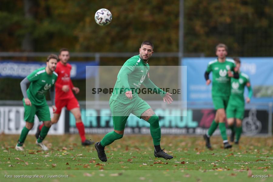 sport, action, Sportgelände, Kreisliga Würzburg Gr. 2, Gemünden-Seifriedsburg, Fussball, FVT, FVGS, FV Thüngersheim, FV Gemünden/Seifriedsburg, BFV, 26.10.2025, 15. Spieltag - Bild-ID: 2519634