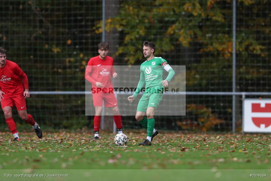 sport, action, Sportgelände, Kreisliga Würzburg Gr. 2, Gemünden-Seifriedsburg, Fussball, FVT, FVGS, FV Thüngersheim, FV Gemünden/Seifriedsburg, BFV, 26.10.2025, 15. Spieltag - Bild-ID: 2519639