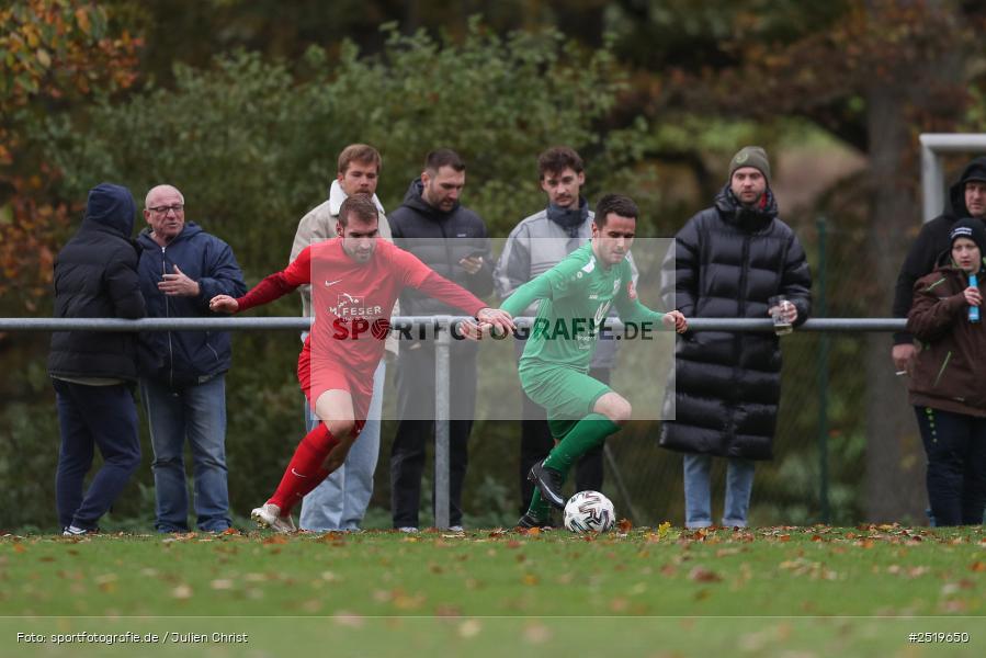 sport, action, Sportgelände, Kreisliga Würzburg Gr. 2, Gemünden-Seifriedsburg, Fussball, FVT, FVGS, FV Thüngersheim, FV Gemünden/Seifriedsburg, BFV, 26.10.2025, 15. Spieltag - Bild-ID: 2519650
