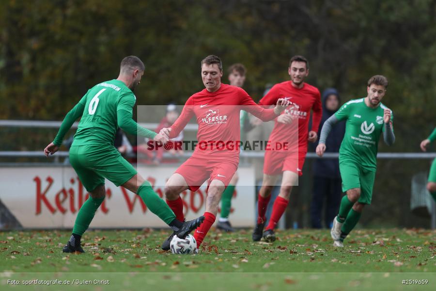 sport, action, Sportgelände, Kreisliga Würzburg Gr. 2, Gemünden-Seifriedsburg, Fussball, FVT, FVGS, FV Thüngersheim, FV Gemünden/Seifriedsburg, BFV, 26.10.2025, 15. Spieltag - Bild-ID: 2519659
