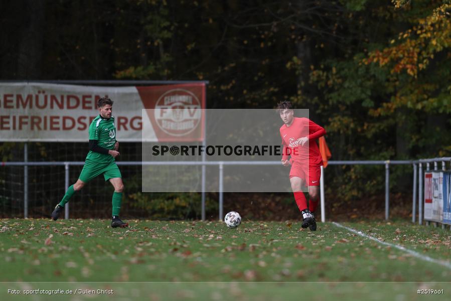 sport, action, Sportgelände, Kreisliga Würzburg Gr. 2, Gemünden-Seifriedsburg, Fussball, FVT, FVGS, FV Thüngersheim, FV Gemünden/Seifriedsburg, BFV, 26.10.2025, 15. Spieltag - Bild-ID: 2519661