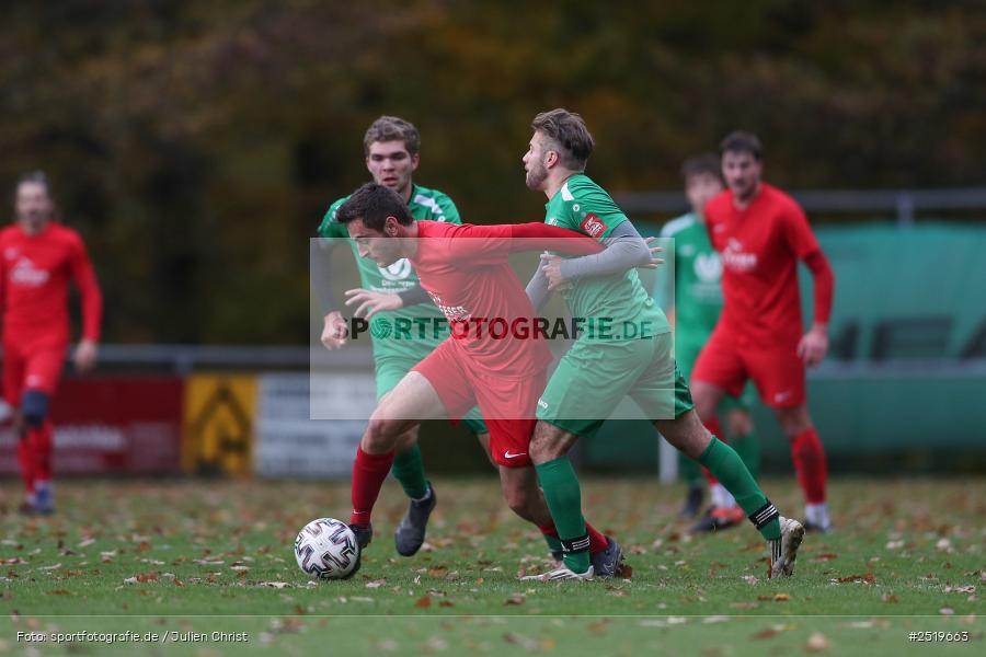 sport, action, Sportgelände, Kreisliga Würzburg Gr. 2, Gemünden-Seifriedsburg, Fussball, FVT, FVGS, FV Thüngersheim, FV Gemünden/Seifriedsburg, BFV, 26.10.2025, 15. Spieltag - Bild-ID: 2519663