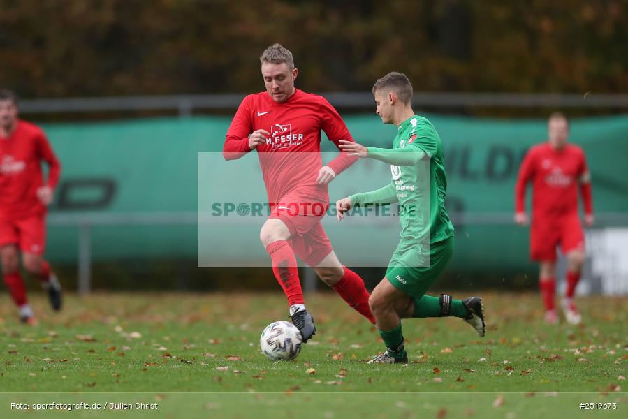 sport, action, Sportgelände, Kreisliga Würzburg Gr. 2, Gemünden-Seifriedsburg, Fussball, FVT, FVGS, FV Thüngersheim, FV Gemünden/Seifriedsburg, BFV, 26.10.2025, 15. Spieltag - Bild-ID: 2519673