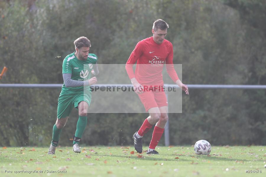 sport, action, Sportgelände, Kreisliga Würzburg Gr. 2, Gemünden-Seifriedsburg, Fussball, FVT, FVGS, FV Thüngersheim, FV Gemünden/Seifriedsburg, BFV, 26.10.2025, 15. Spieltag - Bild-ID: 2519678