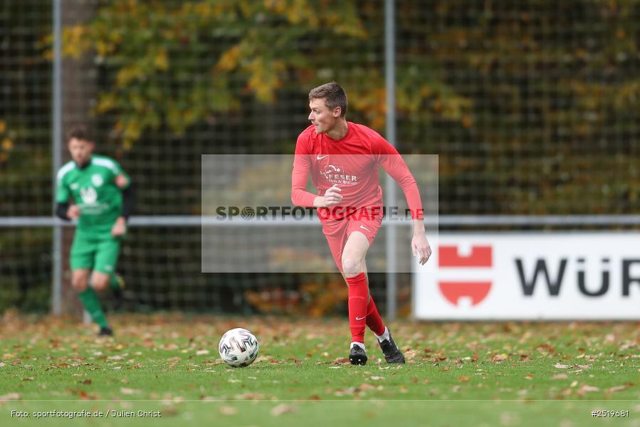 sport, action, Sportgelände, Kreisliga Würzburg Gr. 2, Gemünden-Seifriedsburg, Fussball, FVT, FVGS, FV Thüngersheim, FV Gemünden/Seifriedsburg, BFV, 26.10.2025, 15. Spieltag - Bild-ID: 2519681