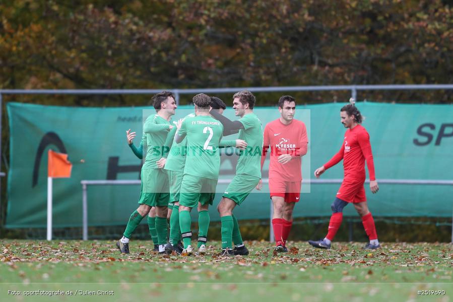 sport, action, Sportgelände, Kreisliga Würzburg Gr. 2, Gemünden-Seifriedsburg, Fussball, FVT, FVGS, FV Thüngersheim, FV Gemünden/Seifriedsburg, BFV, 26.10.2025, 15. Spieltag - Bild-ID: 2519690