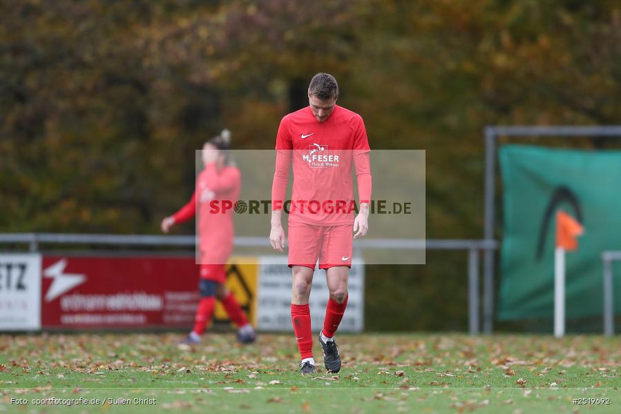 sport, action, Sportgelände, Kreisliga Würzburg Gr. 2, Gemünden-Seifriedsburg, Fussball, FVT, FVGS, FV Thüngersheim, FV Gemünden/Seifriedsburg, BFV, 26.10.2025, 15. Spieltag - Bild-ID: 2519692