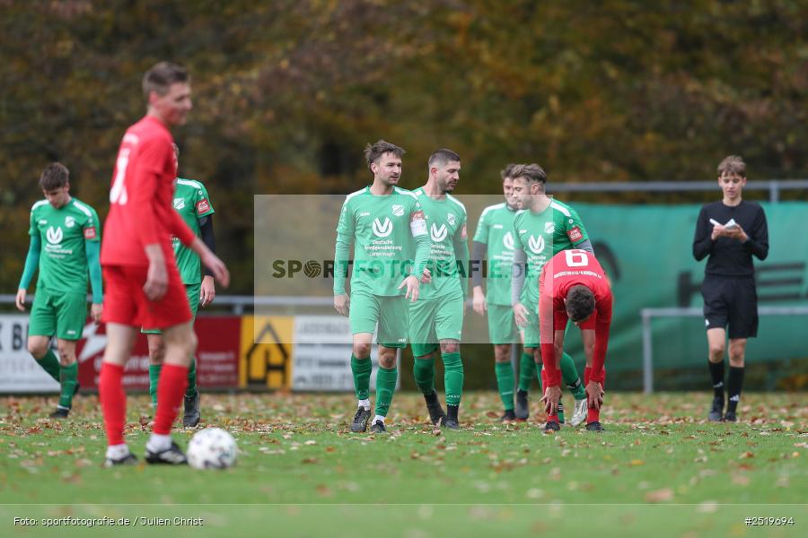 sport, action, Sportgelände, Kreisliga Würzburg Gr. 2, Gemünden-Seifriedsburg, Fussball, FVT, FVGS, FV Thüngersheim, FV Gemünden/Seifriedsburg, BFV, 26.10.2025, 15. Spieltag - Bild-ID: 2519694