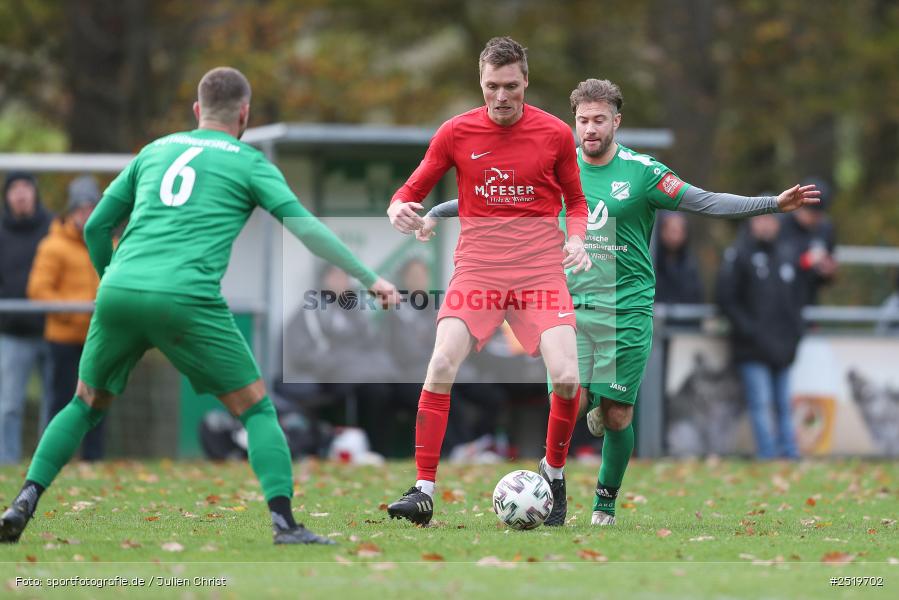 sport, action, Sportgelände, Kreisliga Würzburg Gr. 2, Gemünden-Seifriedsburg, Fussball, FVT, FVGS, FV Thüngersheim, FV Gemünden/Seifriedsburg, BFV, 26.10.2025, 15. Spieltag - Bild-ID: 2519702