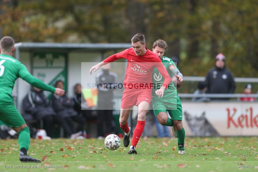 sport, action, Sportgelände, Kreisliga Würzburg Gr. 2, Gemünden-Seifriedsburg, Fussball, FVT, FVGS, FV Thüngersheim, FV Gemünden/Seifriedsburg, BFV, 26.10.2025, 15. Spieltag - Bild-ID: 2519703