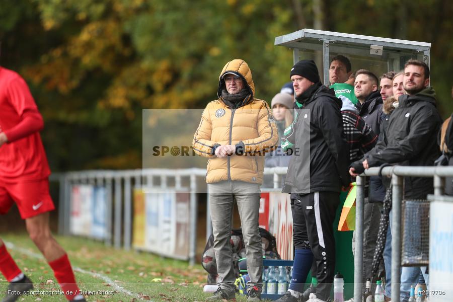 sport, action, Sportgelände, Kreisliga Würzburg Gr. 2, Gemünden-Seifriedsburg, Fussball, FVT, FVGS, FV Thüngersheim, FV Gemünden/Seifriedsburg, BFV, 26.10.2025, 15. Spieltag - Bild-ID: 2519706