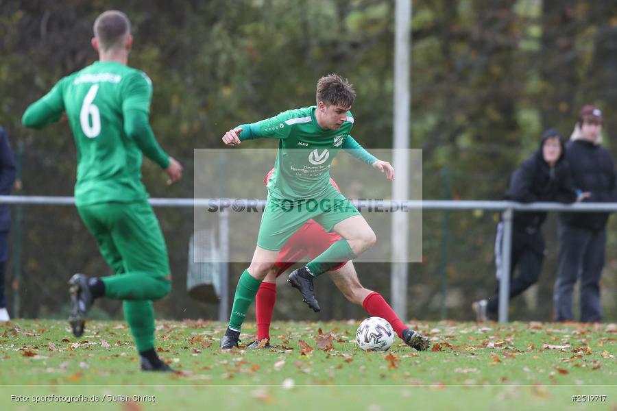 sport, action, Sportgelände, Kreisliga Würzburg Gr. 2, Gemünden-Seifriedsburg, Fussball, FVT, FVGS, FV Thüngersheim, FV Gemünden/Seifriedsburg, BFV, 26.10.2025, 15. Spieltag - Bild-ID: 2519717