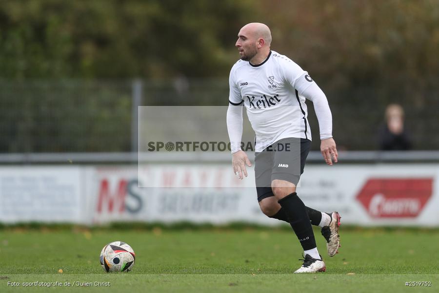 sport, action, TSV Unterpleichfeld, TSV Lohr, Sportgelände, Lohr am Main, Fussball, Bezirksliga Unterfranken West, BFV, 26.10.2025, 15. Spieltag - Bild-ID: 2519752