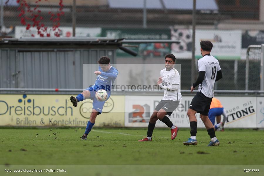 sport, action, TSV Unterpleichfeld, TSV Lohr, Sportgelände, Lohr am Main, Fussball, Bezirksliga Unterfranken West, BFV, 26.10.2025, 15. Spieltag - Bild-ID: 2519799