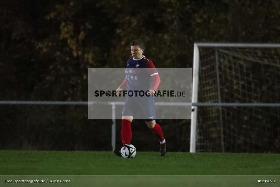 sport, action, Sportgelände, SVV, SV Veitshöchheim, Karsbach, Fussball, FFC Adelsberg-Karsbach, FFC, Bezirksoberliga Frauen, BFV, 4. Spieltag, 29.10.2025 - Bild-ID: 2519898