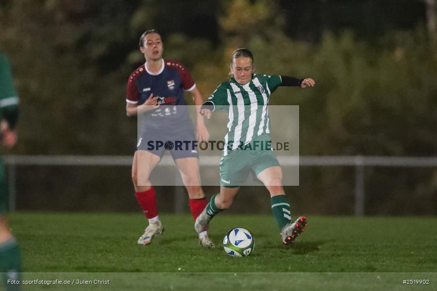 sport, action, Sportgelände, SVV, SV Veitshöchheim, Karsbach, Fussball, FFC Adelsberg-Karsbach, FFC, Bezirksoberliga Frauen, BFV, 4. Spieltag, 29.10.2025 - Bild-ID: 2519902