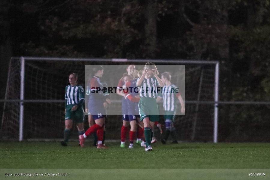 sport, action, Sportgelände, SVV, SV Veitshöchheim, Karsbach, Fussball, FFC Adelsberg-Karsbach, FFC, Bezirksoberliga Frauen, BFV, 4. Spieltag, 29.10.2025 - Bild-ID: 2519939