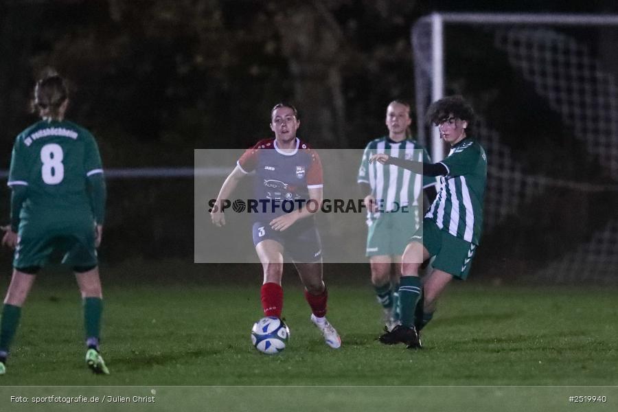 sport, action, Sportgelände, SVV, SV Veitshöchheim, Karsbach, Fussball, FFC Adelsberg-Karsbach, FFC, Bezirksoberliga Frauen, BFV, 4. Spieltag, 29.10.2025 - Bild-ID: 2519940