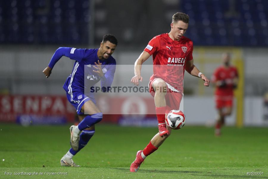 Stadion am Schönbusch, Aschaffenburg, 31.10.2025, sport, action, Fussball, BFV, 16. Spieltag, Regionalliga Bayern, TSV, SVA, TSV Buchbach, SV Viktoria Aschaffenburg - Bild-ID: 2520001