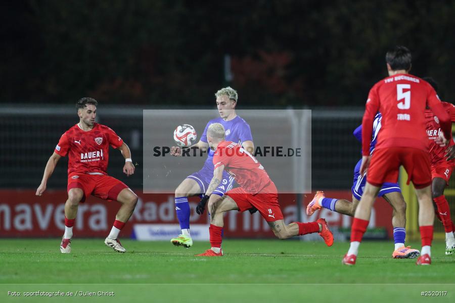sport, action, TSV Buchbach, TSV, Stadion am Schönbusch, SVA, SV Viktoria Aschaffenburg, Regionalliga Bayern, Fussball, BFV, Aschaffenburg, 31.10.2025, 16. Spieltag - Bild-ID: 2520117